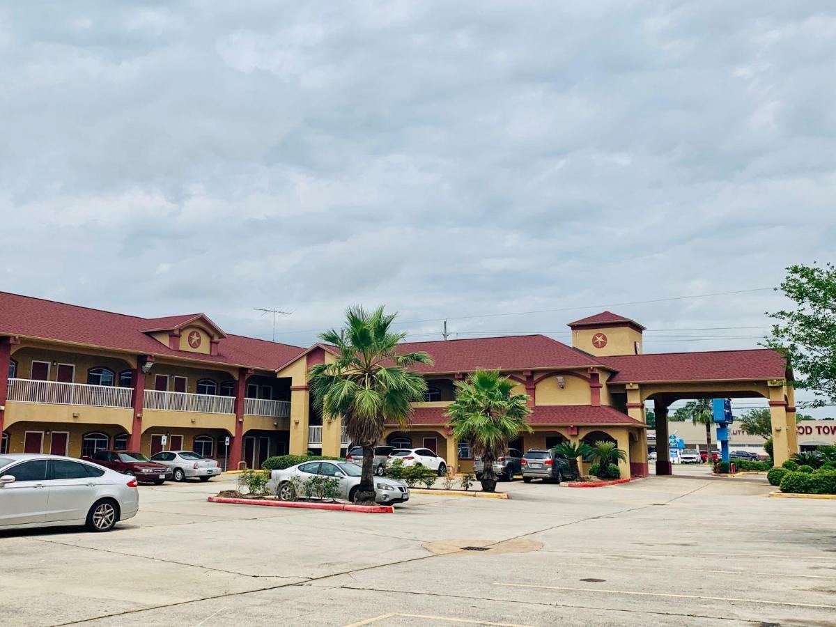 Camelot Inn & Suites Хьюстон Экстерьер фото