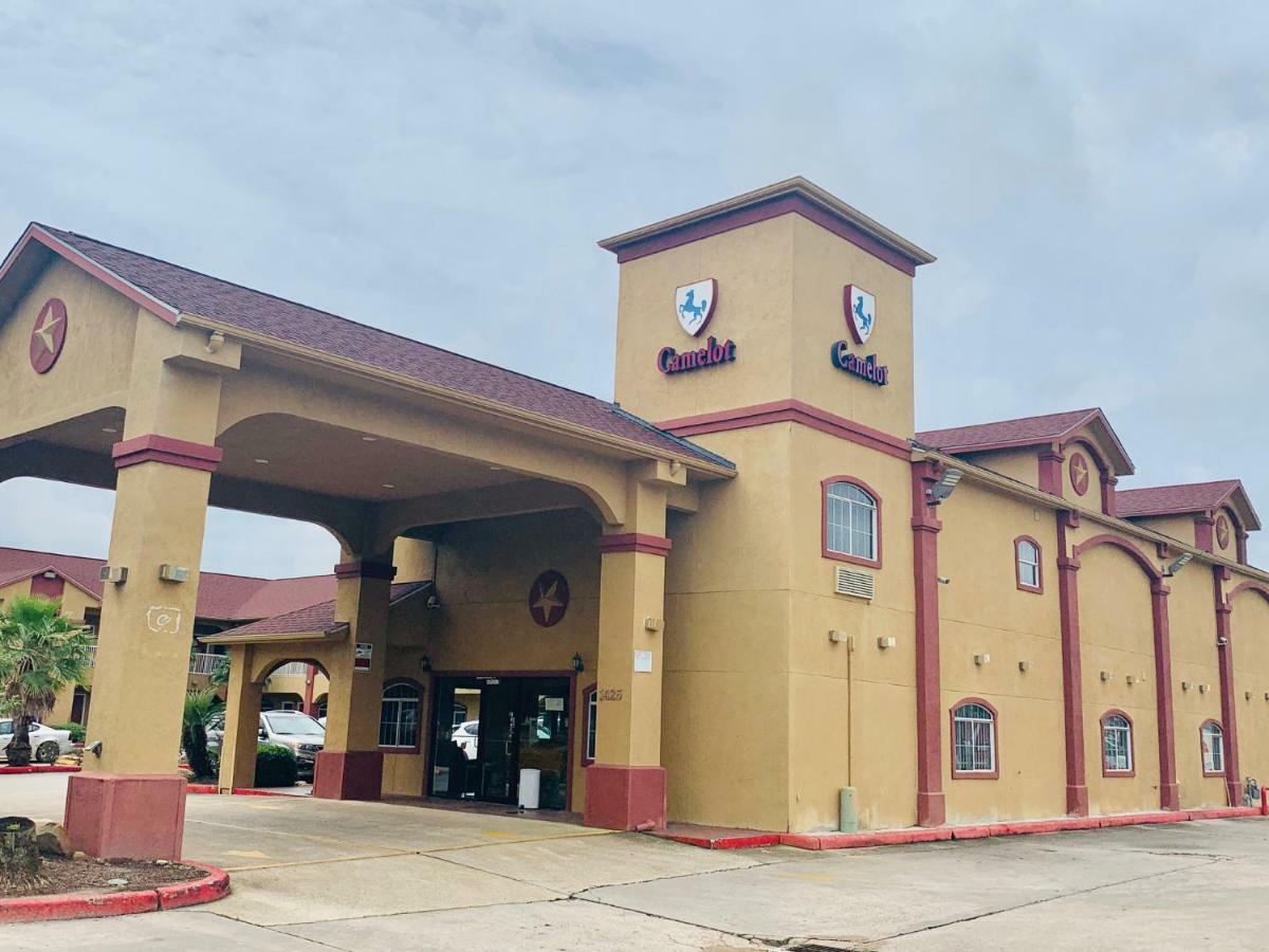 Camelot Inn & Suites Хьюстон Экстерьер фото